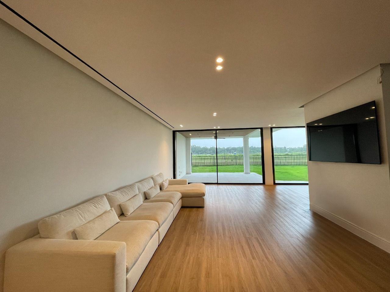 1581ddd9-58a2-4006-86da-9cba6b8244fb